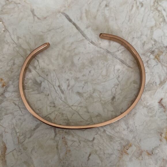 Daniel Wellington Rose Gold Minimalist Cuff Bracelet Unisex - Picture 6 of 10